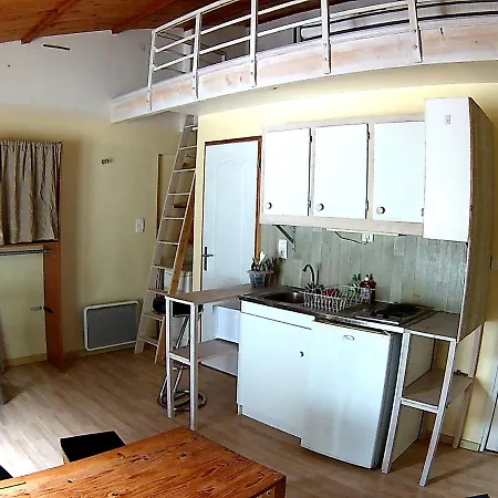 Apartment Studio Avec Terrasse A La Rochelle Peripherie -